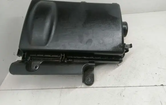 Toyota Prius (XW20) Air filter box 1001406970