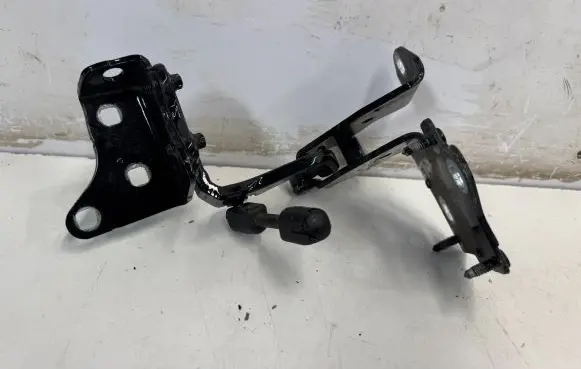 Mercedes-Benz E W238 Tailgate/trunk/boot hinge A2387501600