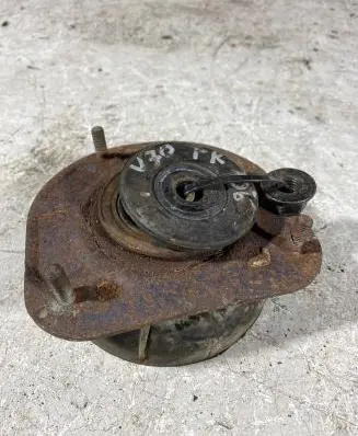 Coil spring mount