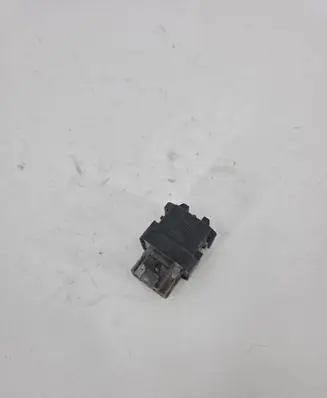 Toyota Yaris Glow plug pre-heat relay 2861067010 1567000671