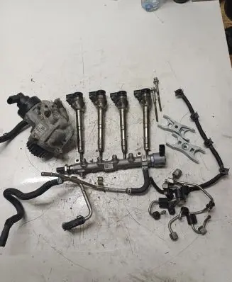 Volkswagen Tiguan Fuel injection system set 0445010790 05L130755 05L130277E