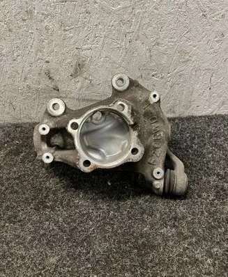 Engine mounting bracket
