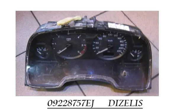Opel Zafira A Speedometer (instrument cluster) 09228757EJ 09228757