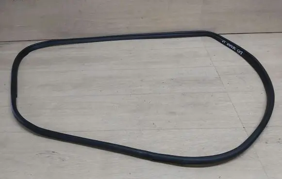 Toyota Corolla E140 E150 Rubber seal sliding door (on door) 