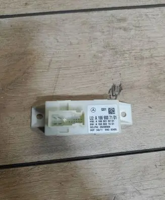 Mercedes-Benz C W204 Light module LCM A1669007101 28298906 A1669010201