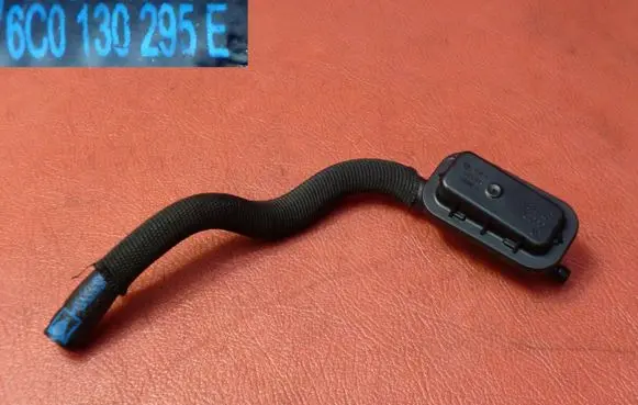 Audi A1 Engine coolant pipe/hose 6C0130295E