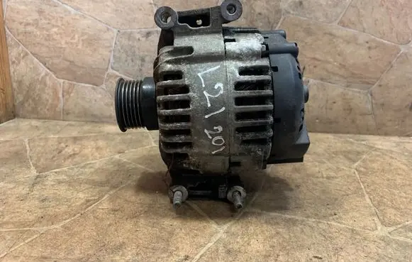 Mercedes-Benz C W204 Generator/alternator A0009060401