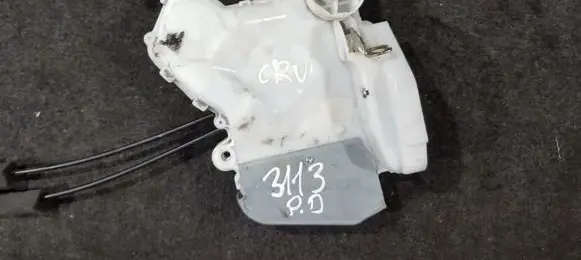 Honda CR-V Front door lock