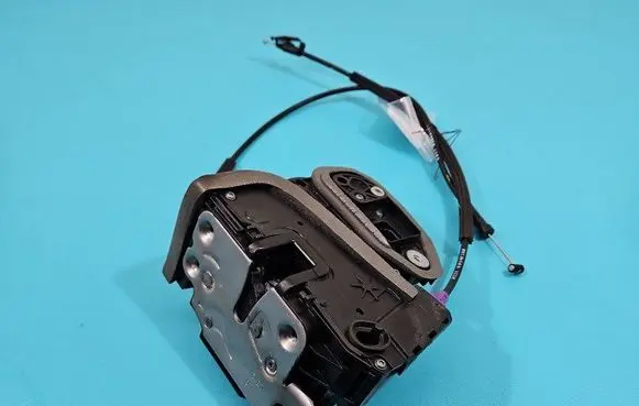 Opel Insignia B Rear door lock 13533664 IMPRK1467022