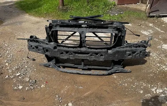 BMW 5 F10 F11 Radiator support slam panel 8049681 9271959 7200794