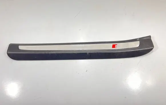 Audi Q7 4L Front sill trim cover 4L0853373A