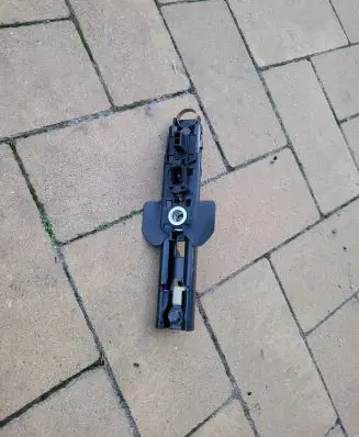 Volvo V60 Seat belt adjustment motor 31332261 250111 615028300D