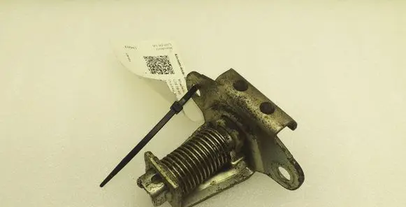 Mitsubishi L200 Tailgate lock latch 