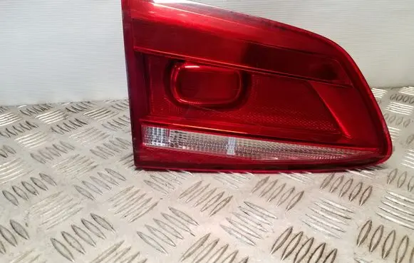 Volkswagen PASSAT B7 Tailgate rear/tail lights 3AF945093K