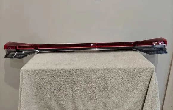 Tailgate rear/tail lights