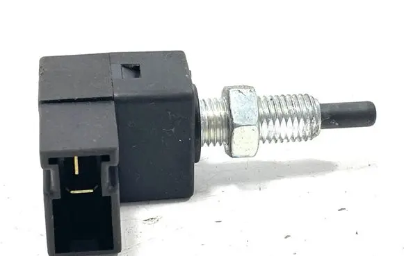 Clutch pedal sensor
