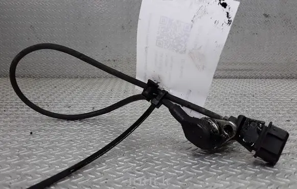 Volkswagen Golf III Crankshaft position sensor