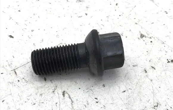 Mercedes-Benz GLA H247 Nuts/bolts 