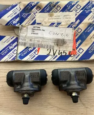 Fiat 126 Drum brake (rear) 4277188