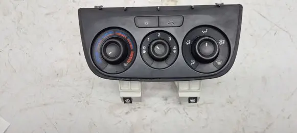Opel Combo D Climate control unit 051474010000013