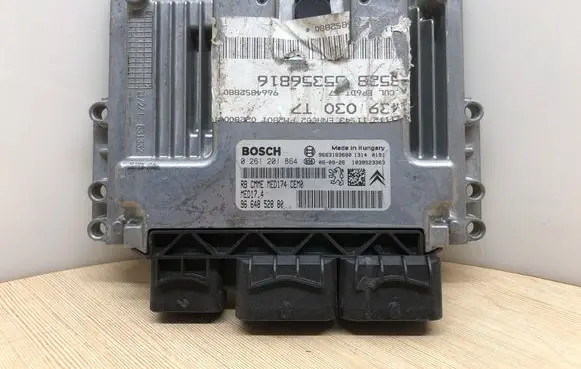 Peugeot 207 Engine control unit/module 9663193680 0261201864 9664852880