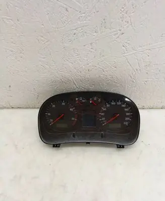 Volkswagen Golf IV Speedometer (instrument cluster) 1J0919881D 110008917020