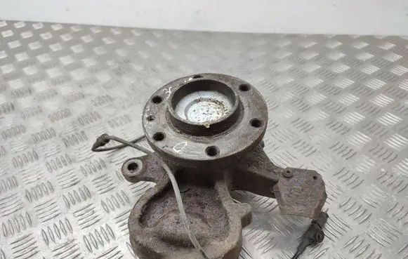 Mercedes-Benz Sprinter W906 Front wheel hub