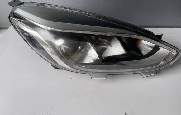 Ford Fiesta Headlight/headlamp