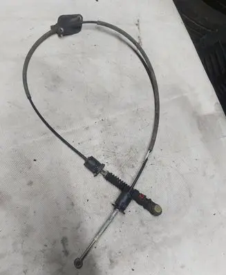 Gear shift cable linkage