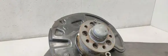 Mercedes-Benz GLK (X204) Front wheel hub A2043322901 2043322901