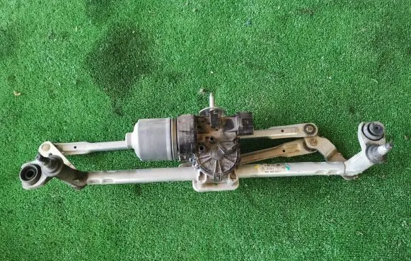 Volkswagen Polo V 6R Front wiper linkage and motor 6R1955023C 6R1955119A