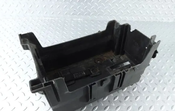 Battery box tray