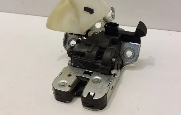 Volkswagen Jetta VI Tailgate/trunk/boot lock/catch/latch 5C6827505C