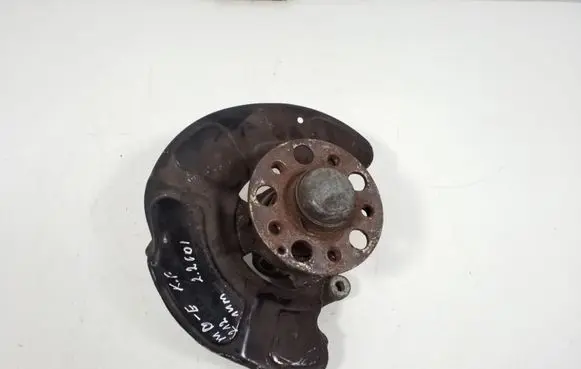 Mercedes-Benz E W212 Front wheel hub A2123322301