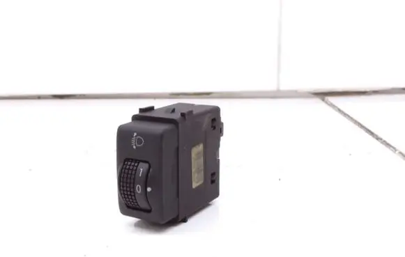 Nissan Note (E11) Headlight level height control switch 25190