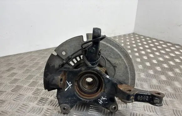Nissan Juke II F16 Front wheel hub