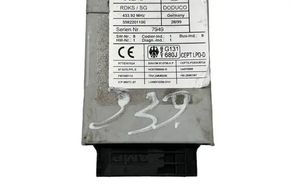 BMW 7 E38 Tire pressure sensor 6751371 3582201100
