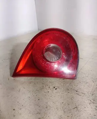Volkswagen Golf V Tailgate rear/tail lights 1K6945093E 00006118 028500102C