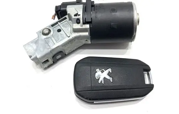 Peugeot 208 I Ignition lock 9673257480