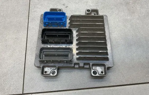 Opel Mokka X Engine control unit/module 12679097