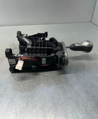 Nissan Qashqai+2 Gear shift switch/knob 09990