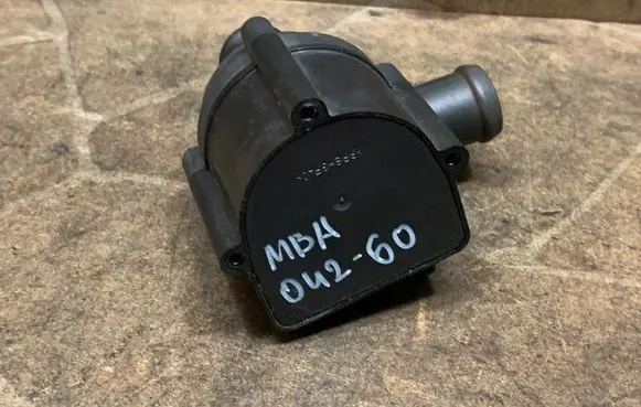 Audi A8 S8 D4 4H Electric auxiliary coolant/water pump 059121012A