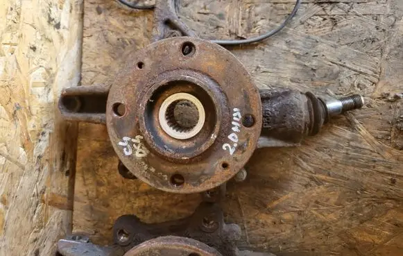 Citroen DS4 Front wheel hub spindle knuckle P56