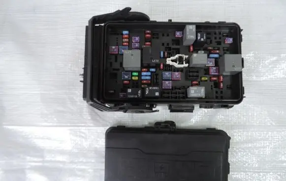 Fuse box set
