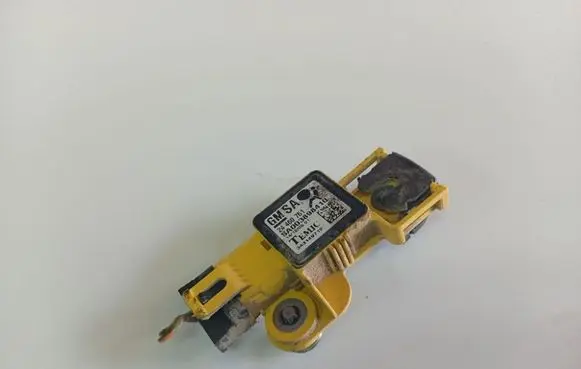 Opel Zafira B Airbag deployment crash/impact sensor 24460761