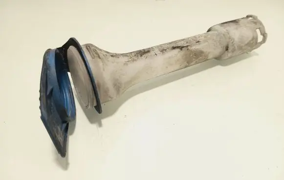 Volkswagen Multivan T4 Window washer liquid tank fill tube 8D0955455