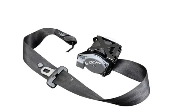 Middle seatbelt (rear)