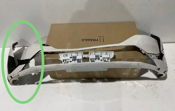 Peugeot 308 Front bumper 9838074780