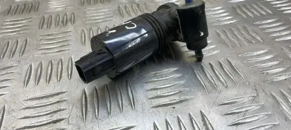 Land Rover Evoque I Windscreen/windshield washer pump 1011284 130531B