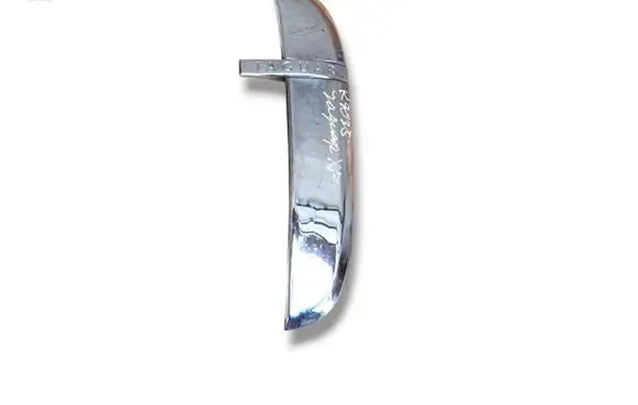 Front arch trim